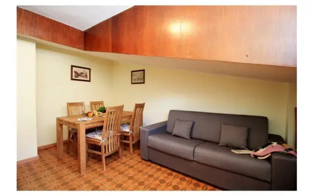 house touring 11