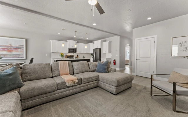 Southern Utah Adventure Gateway 6 Bedroom Townhouse