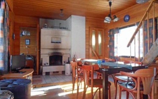 Holiday Home Mustalampi 5 satakieli