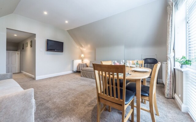 Stylish Apartment 12 Minutes Tube to Oxford Street With Free Wifi and air con