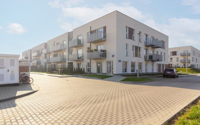 Warsaw Apartment With Terrace by Renters