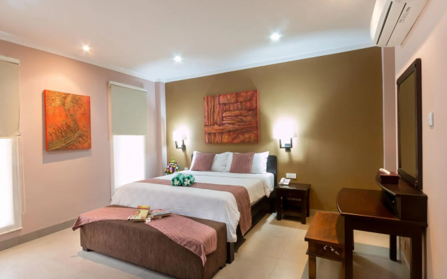 Peninsula Bay Resort