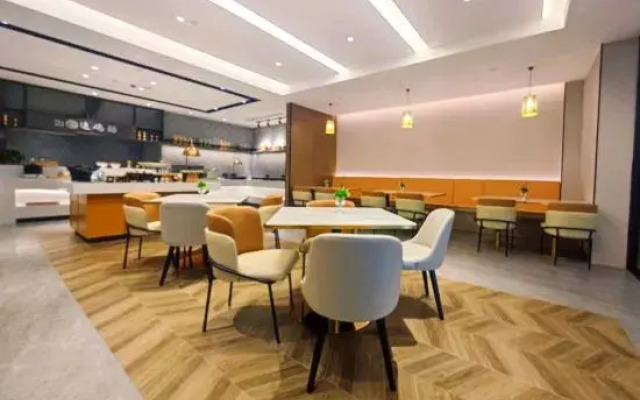 Homeinn Plus Hotel (Hangzhou Liangzhu Site Park Pingyao Old Street)