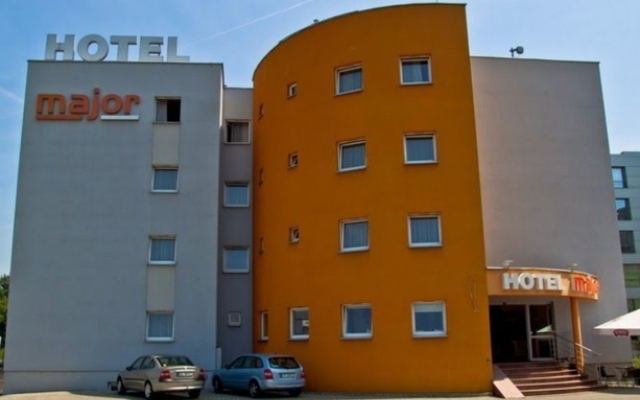 Hotel Major Budget