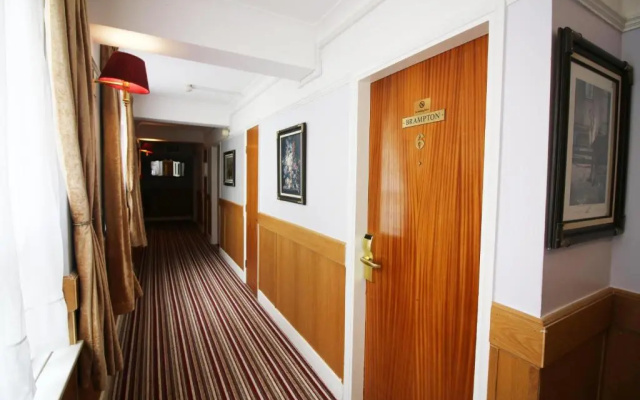 Westone Manor Hotel