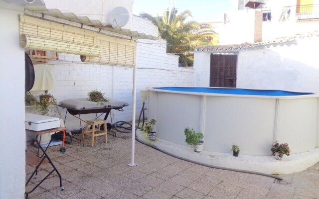 House With 4 Bedrooms in Escañuela, With Wonderful City View, Private