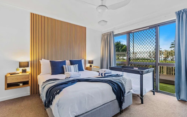 Rainforest Reef Retreat - Esplanade Ground-floor Apartment