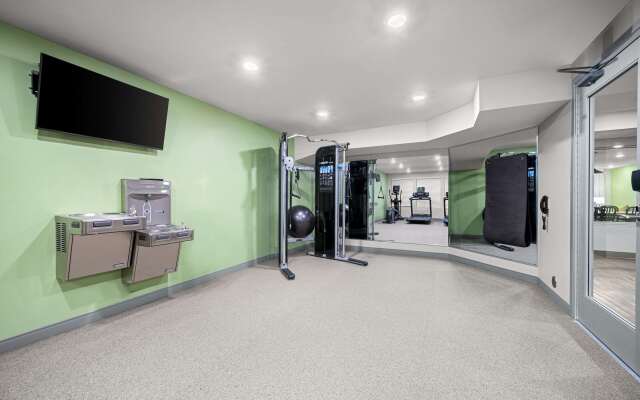 Woodspring Suites Dearborn - Detroit