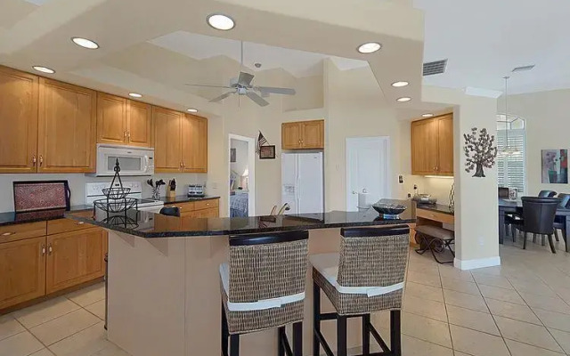 Villa Bayshore