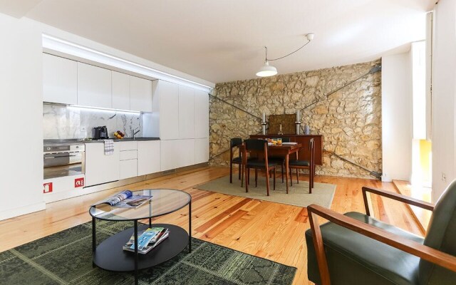 JOIVY Spacious & elegant 1-bed flat, moments from Avenida station