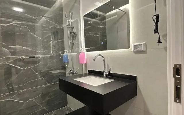 Charming Amman Apartment With Electric Heating & WiF
