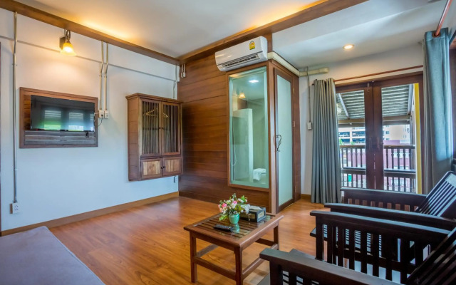 NightBazaar Inn Hotel