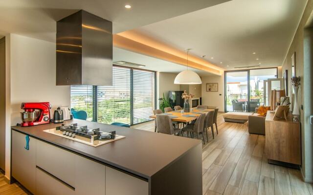 Luxury Villa With Pool and sea View