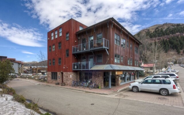 Gold Panner's Alley 2 Bedroom Condo By Accommodations in Telluride