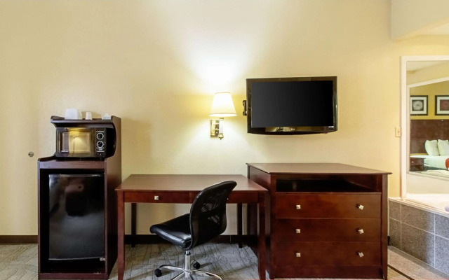 Quality Inn & Suites