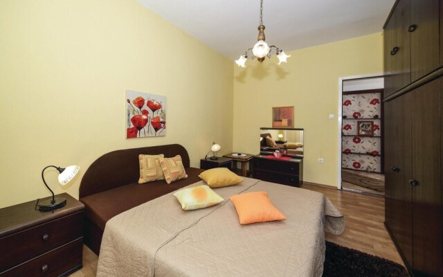 Amazing Home in Brodarica With Wifi and 3 Bedrooms