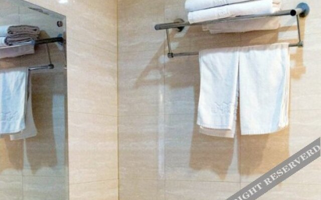 Xinzhong Business Hotel