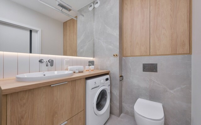 3 Bedroom Gwiaździsta 18 by Renters