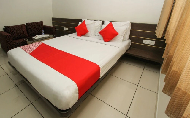 Hotel Radiant by OYO Rooms
