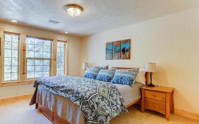 3 Mt. Baker-AC-Hot Tub-4BR/3BA