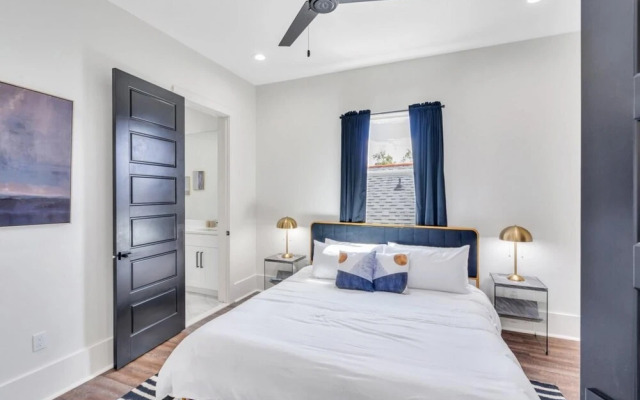 Modern Mid-city Maison