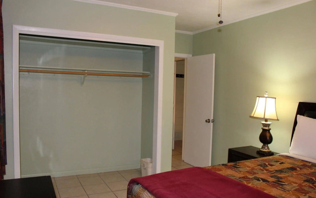 Sunshine Inn & Suites Venice, FL