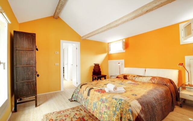 Rialto Bridge Penthouse with Terraces