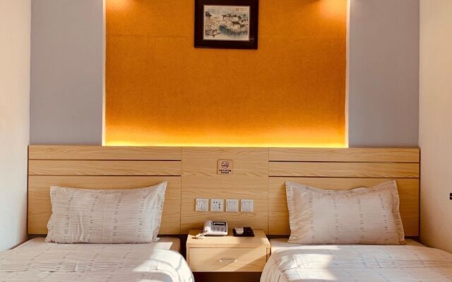 Fengju Business Hotel