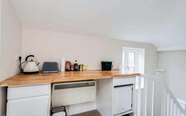 The Mews - 1BR Studio in Jericho Near City Centre
