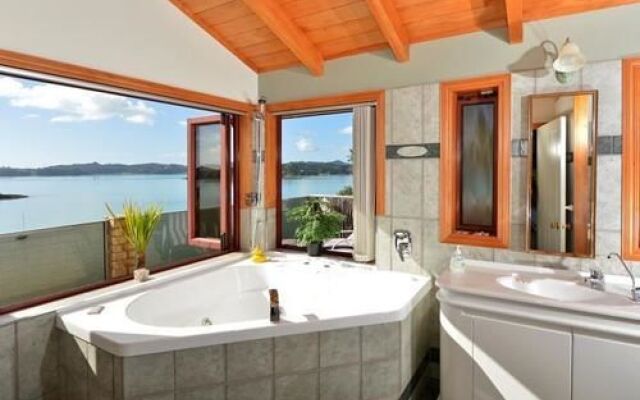 Bay Of Islands Beachhouses