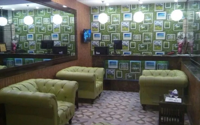 Lotus 1 Hotel