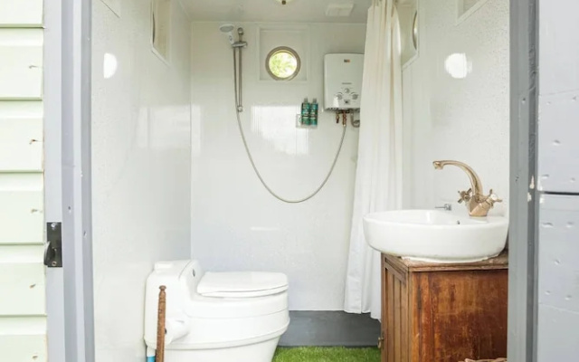 Orchard View Shepherds Hut