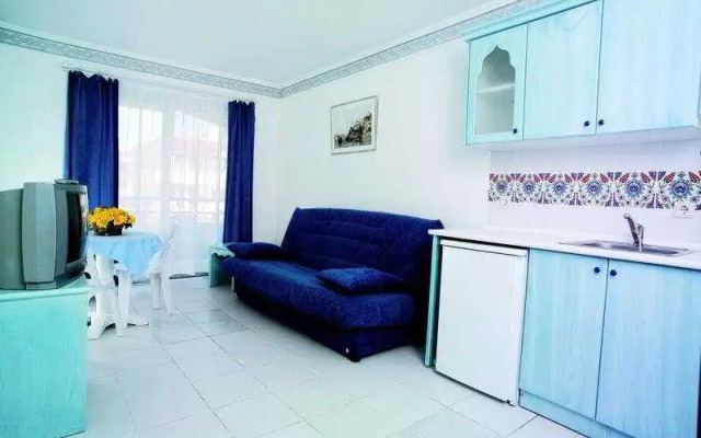 Mesut Hotel Family