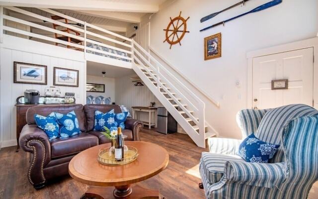 Bandon Marina Inn
