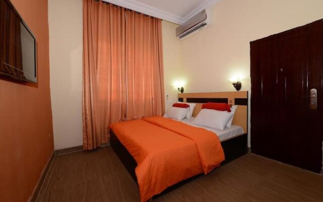 Momak Hotels and Suites