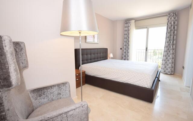 Comfortable apartment in Castell d'Aro with terrace