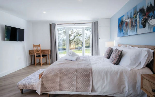 The Sleeping Giant - Pen Y Cae Inn