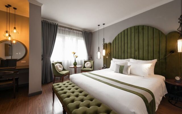 Hanoi Center Silk Hotel & Travel