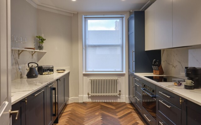 Mayfair Darley House by Viridian Apartments
