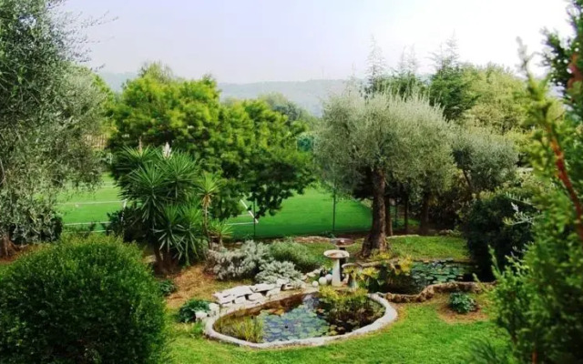 Mas du Moustier