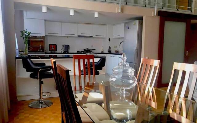 Apart Hotel White House