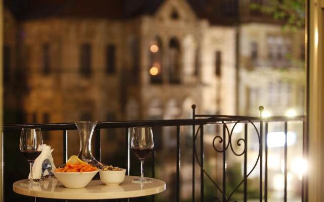 Grand Kadri Hotel
