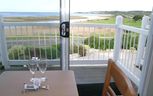 A Great Ocean View Motel