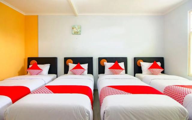 Griya Wismono Homestay by OYO Rooms