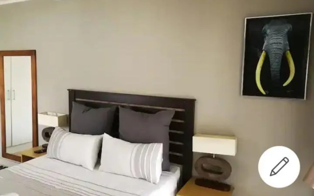 Gugu's Private and Cosy Guest Suite 3