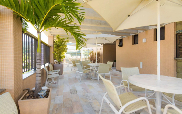 Mc Flats The Claridge