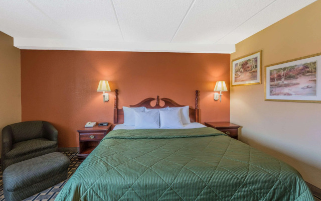 Quality Inn & Suites Louisville East