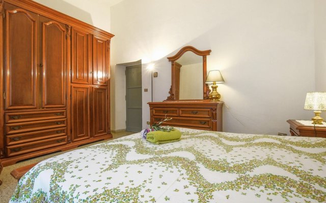 Amazing Apartment in Magliano in Toscana With Wifi and 3 Bedrooms