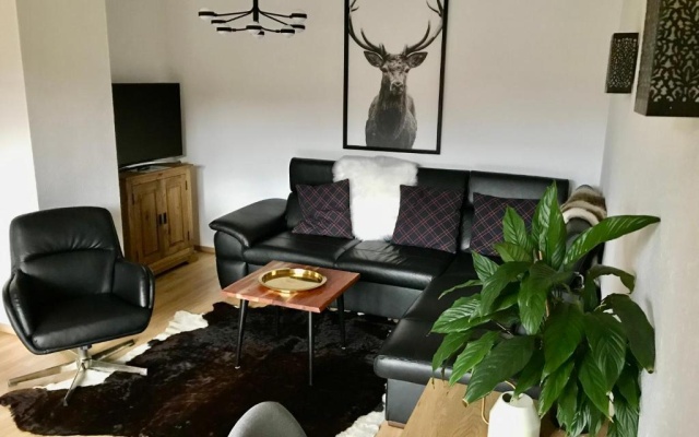 Appartement 53m2 rénové dans un chalet au coeur de Charmey avec vue sur les montagnes – Guest Rooms – Charmey