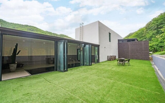 Yangpyeong Uno House Pool Villa